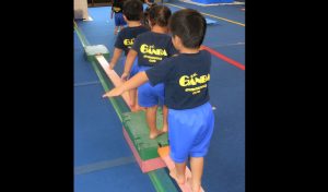 法隆寺教室　平均台